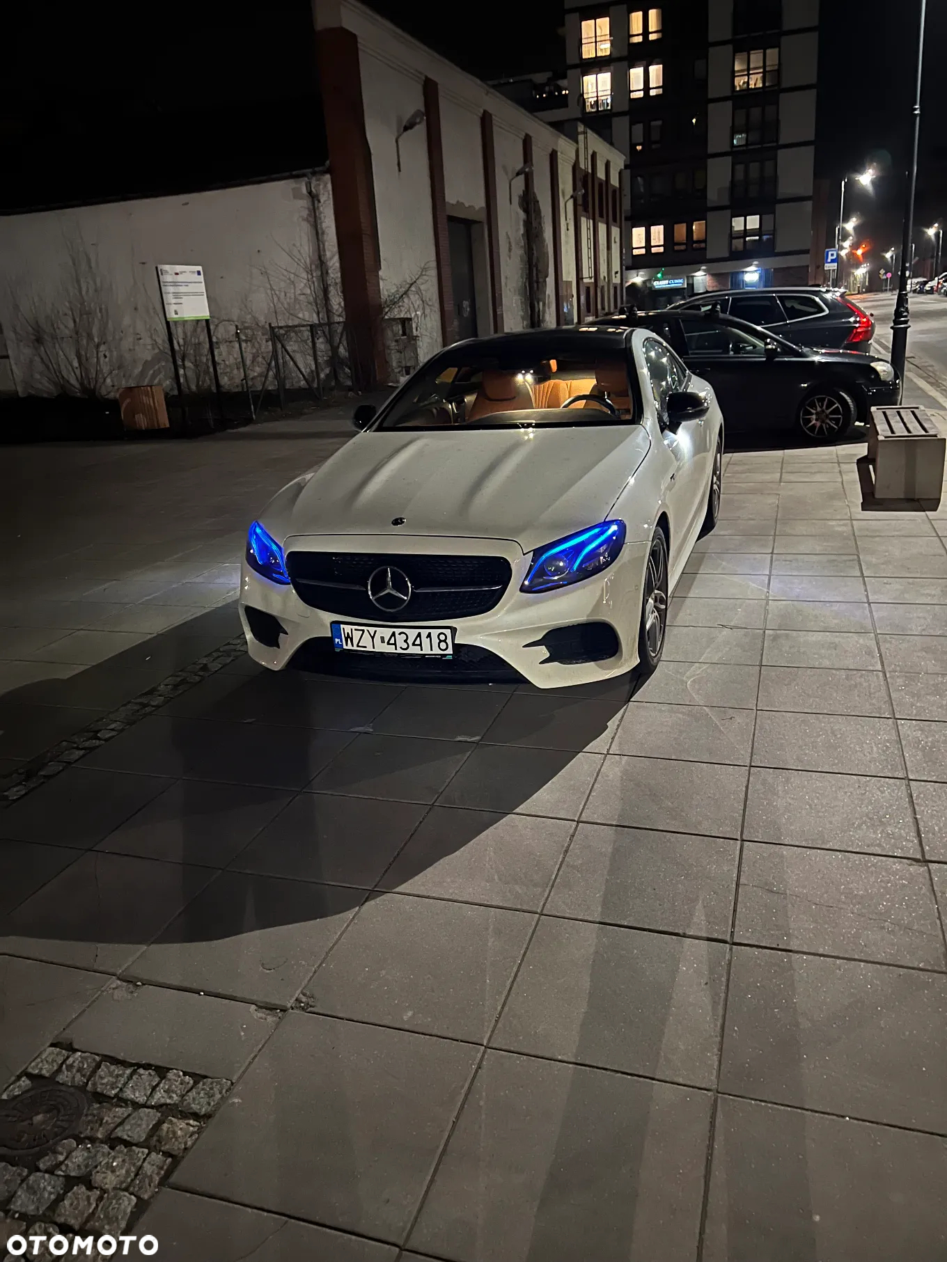 Mercedes-Benz Klasa E 400 4Matic Coupe 9G-TRONIC AMG Line - 38