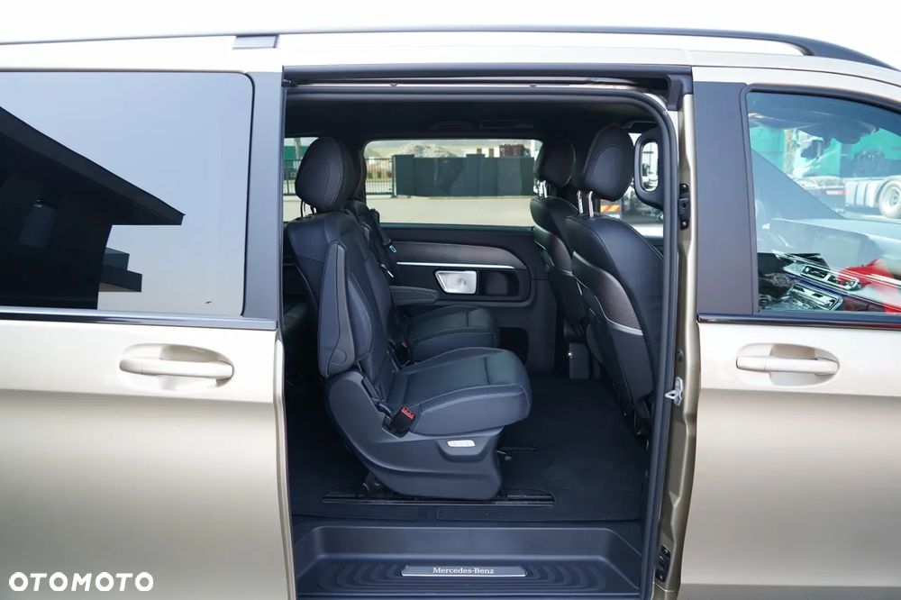 Mercedes-Benz Klasa V 300 d 4-Matic 9G-Tronic Exclusive (ekstra d³) - 29