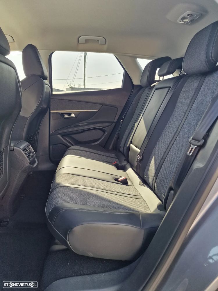 Peugeot 3008 PureTech 130 Stop & Start GPF Allure - 13