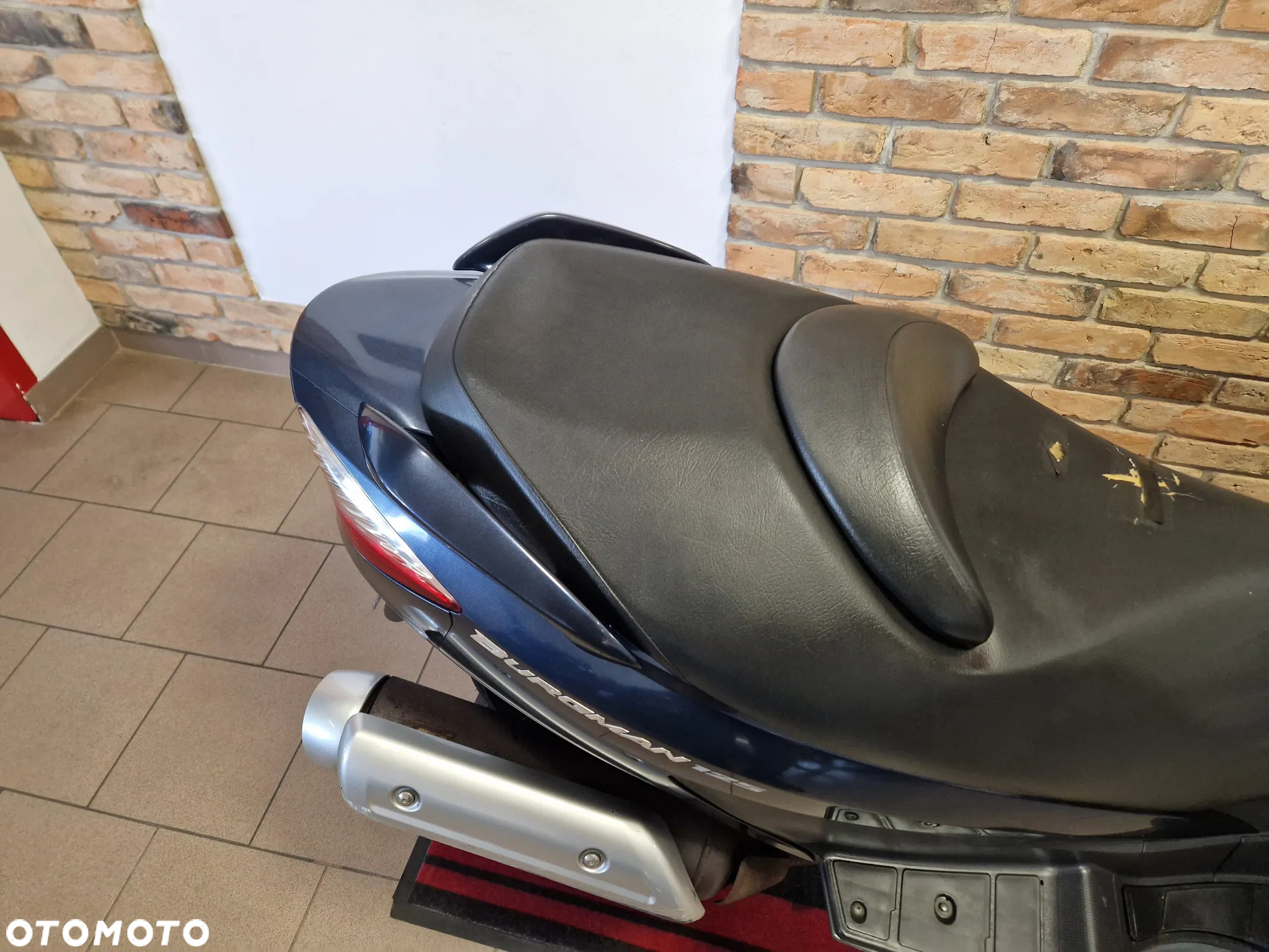 Suzuki Burgman - 27