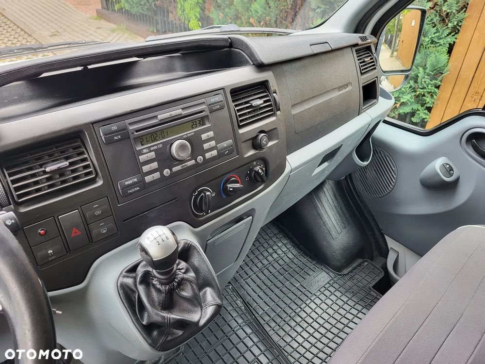 Ford Transit - 9