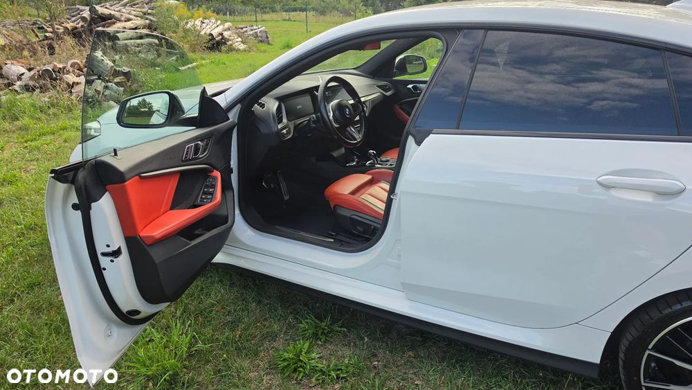BMW Seria 2 218i M Sport - 8