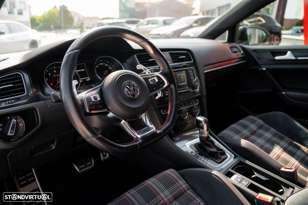 VW Golf 2.0 TSi GTi DSG Performance - 4