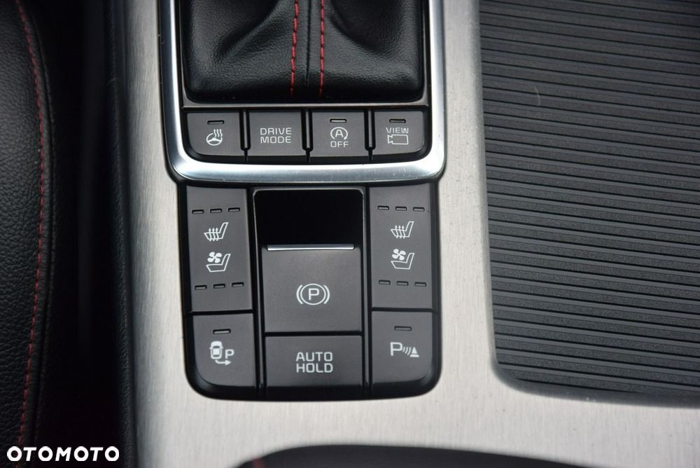 Kia Optima - 32