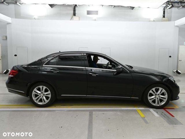 Mercedes-Benz Klasa E 300 4Matic 7G-TRONIC Avantgarde - 6