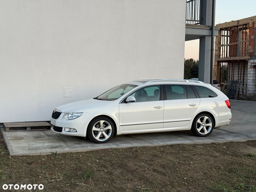 Skoda Superb 2.0 TDI L&K DSG - 13