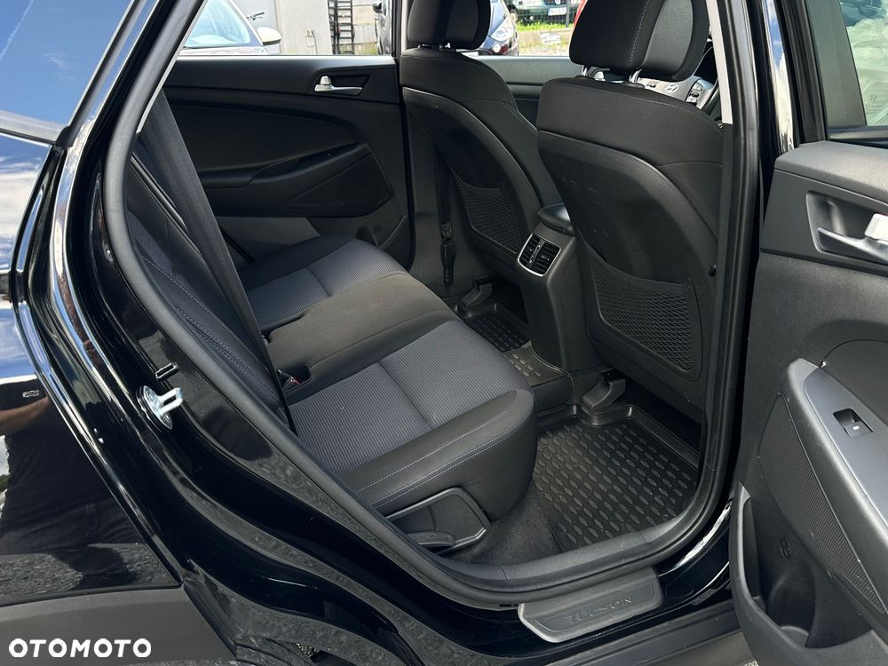Hyundai Tucson 1.6 GDI BlueDrive Style 2WD - 19