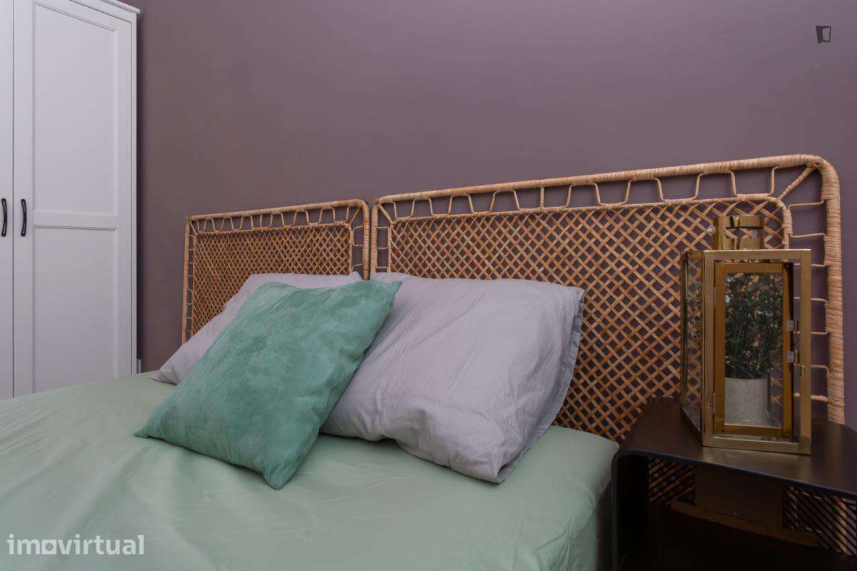 Quarto - localizado em Santos Lisbon - Grande imagem: 3/18