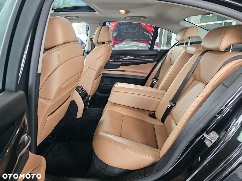 BMW Seria 7 - 14
