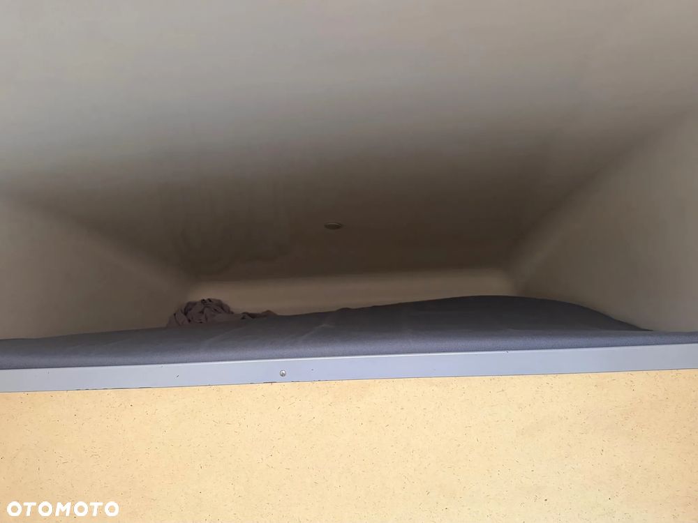 Mercedes-Benz Sprinter - 11