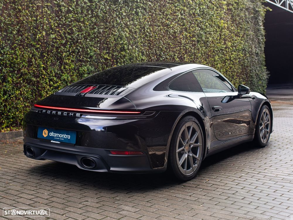 Porsche 911 (992) Carrera - 12
