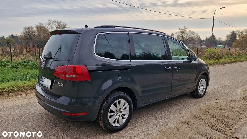 Volkswagen Sharan 2.0 TDI Trendline DSG - 4