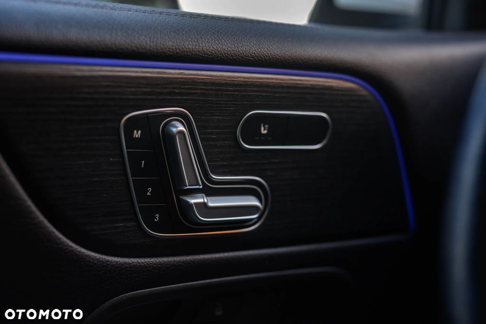 Mercedes-Benz GLB 250 Progressive 8G-DCT - 35