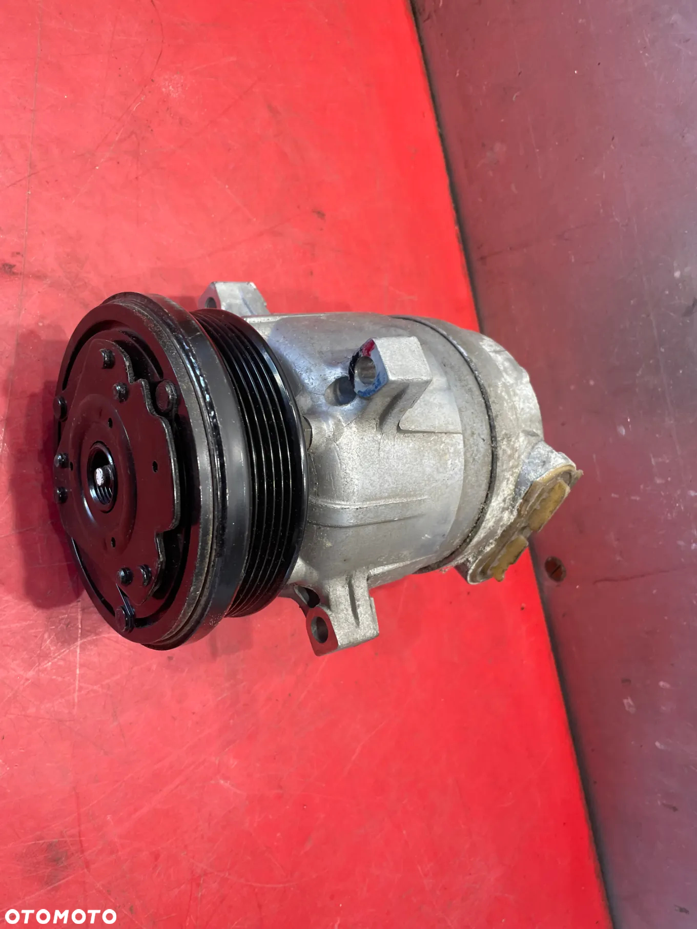 Sprężarka klimatyzacji OPEL VECTRA B 90443840 - 7