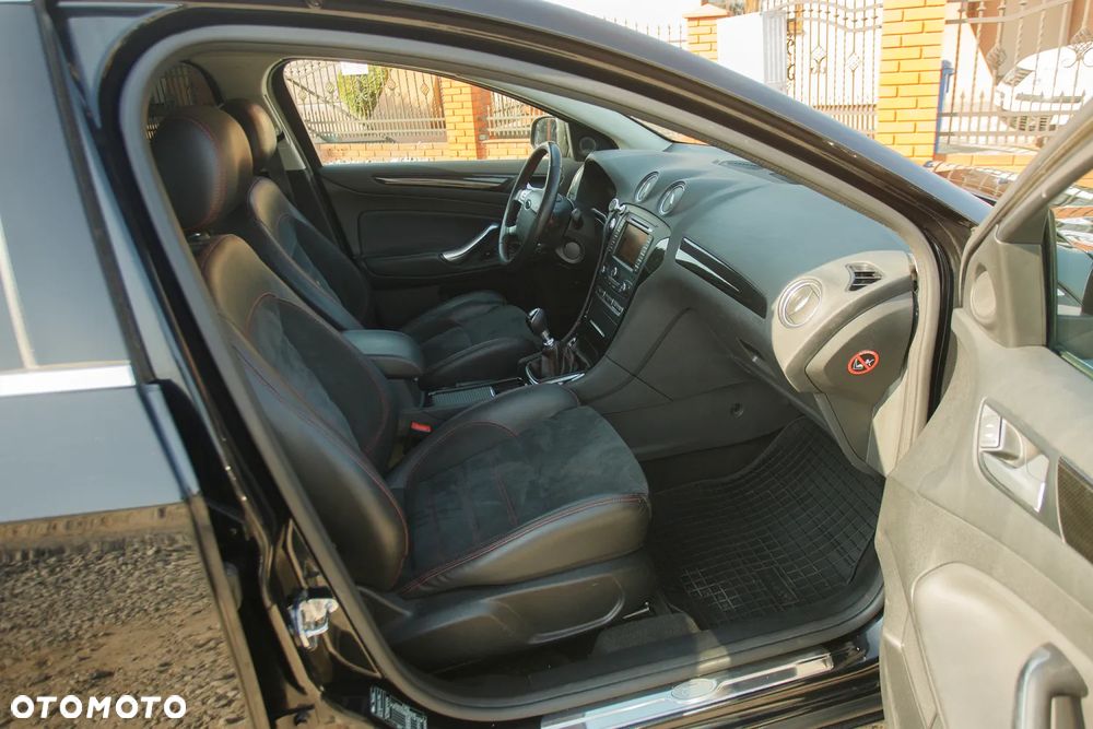 Ford Mondeo 2.0 TDCi Titanium S - 36