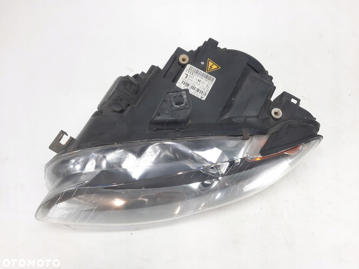 LAMPA LEWY PRZÓD LEWA PRZEDNIA AUDI A4 B7 XENON UK - 4