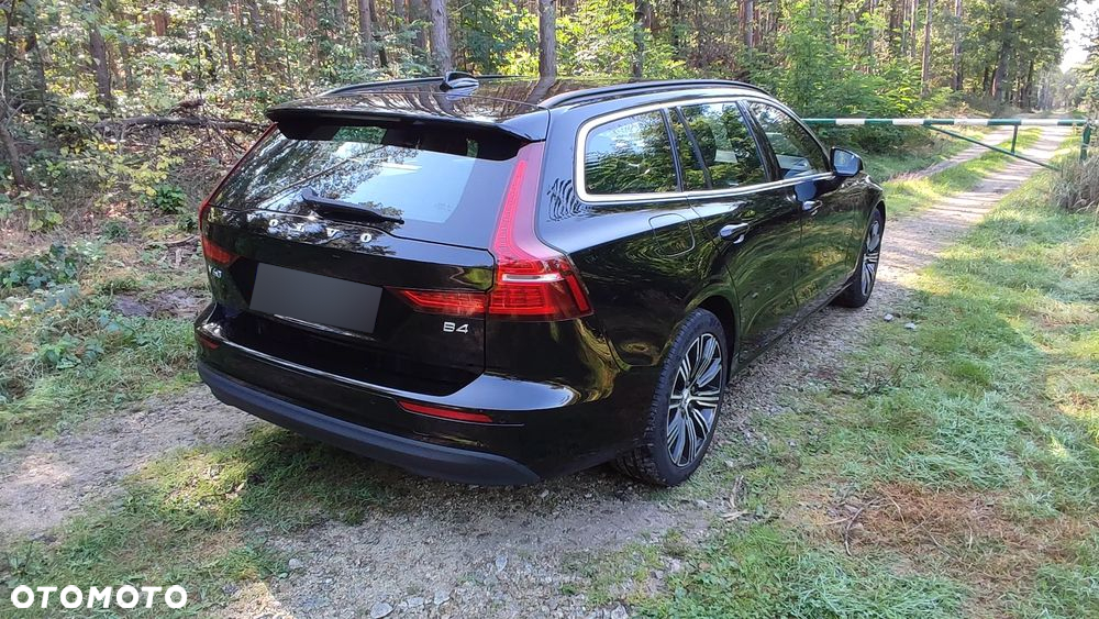 Volvo V60 B4 D Core - 12
