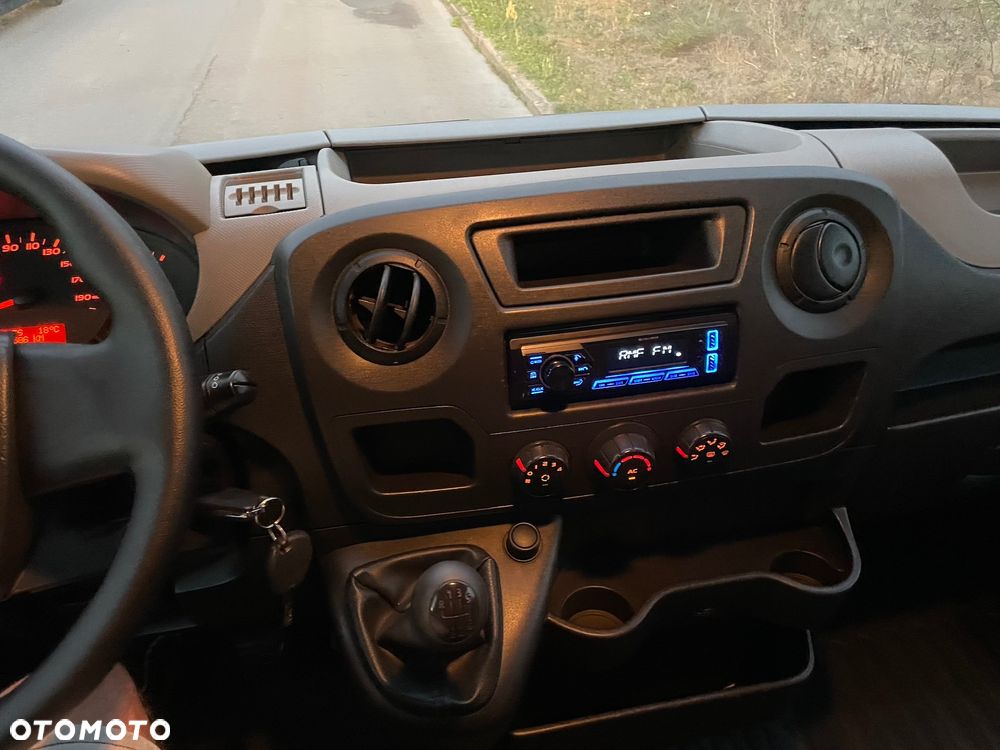 Renault Master - 32