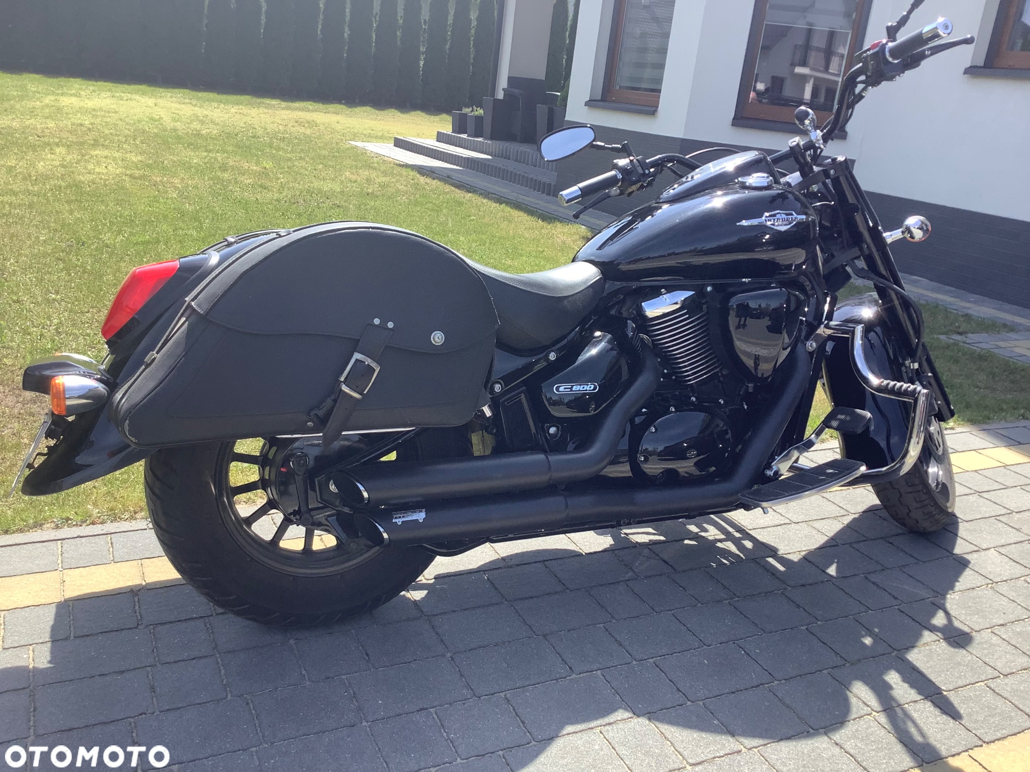 Suzuki Intruder - 3