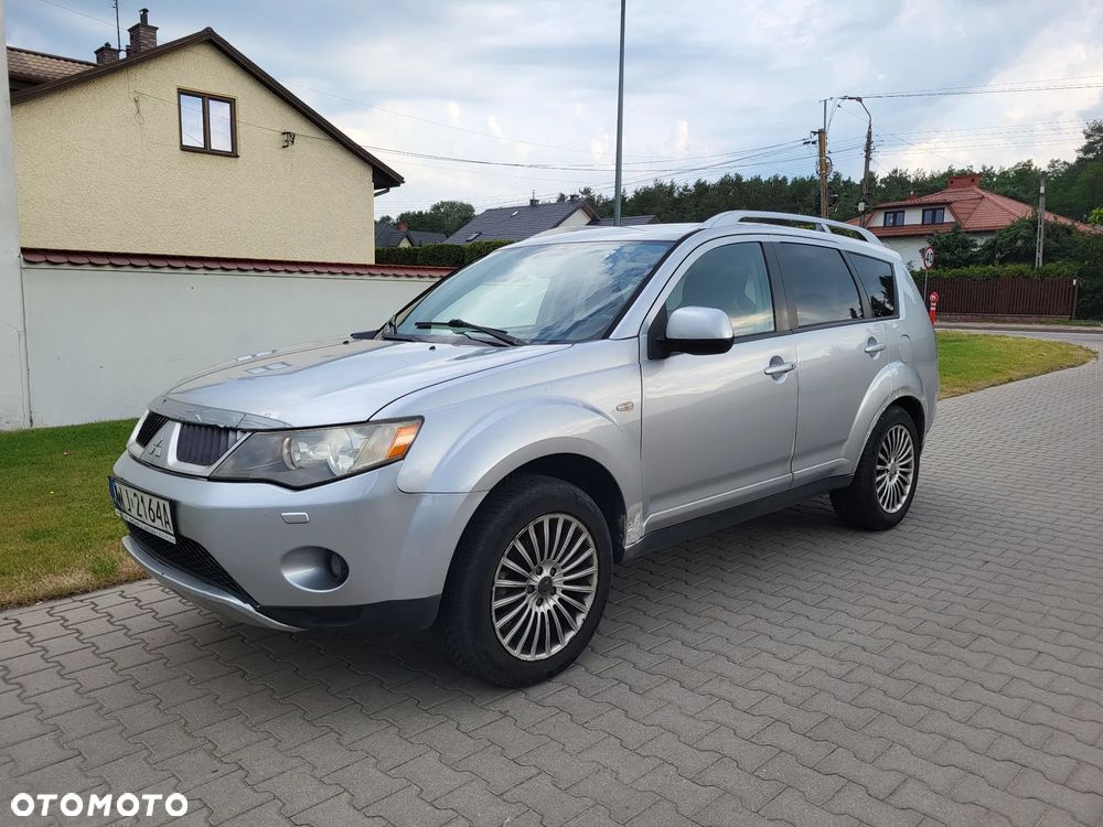 Mitsubishi Outlander 2.0 DID Instyle - 2