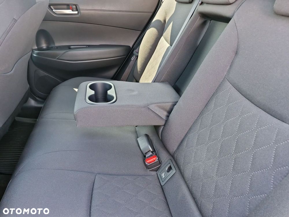 Toyota Corolla Cross - 16