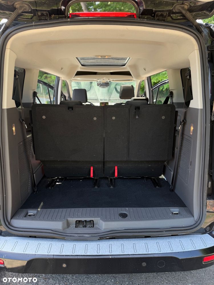 Ford Tourneo Connect - 33