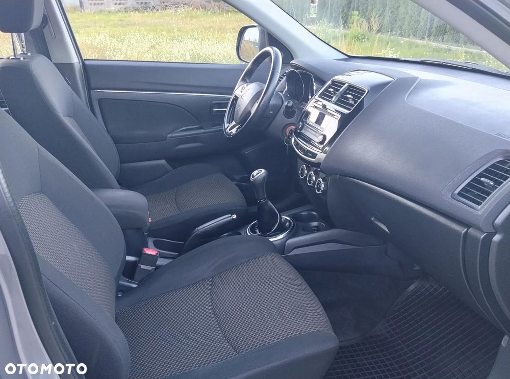 Mitsubishi ASX - 12