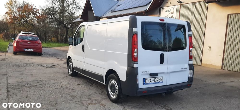 Opel Vivaro - 11