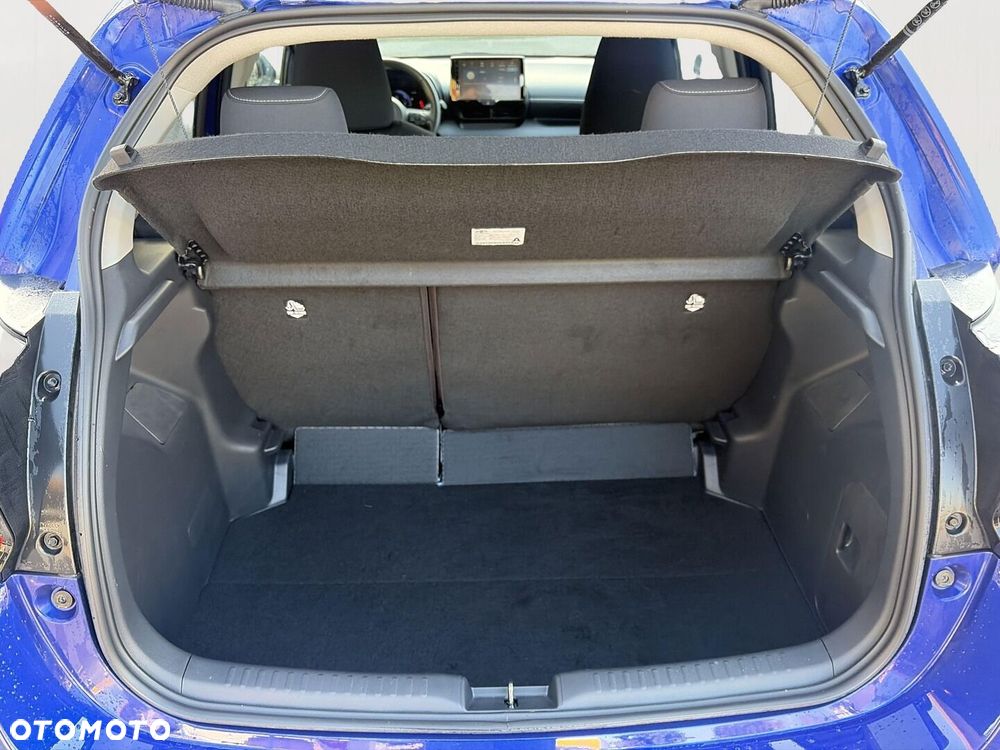 Toyota Yaris Hybrid 1.5 Style - 13