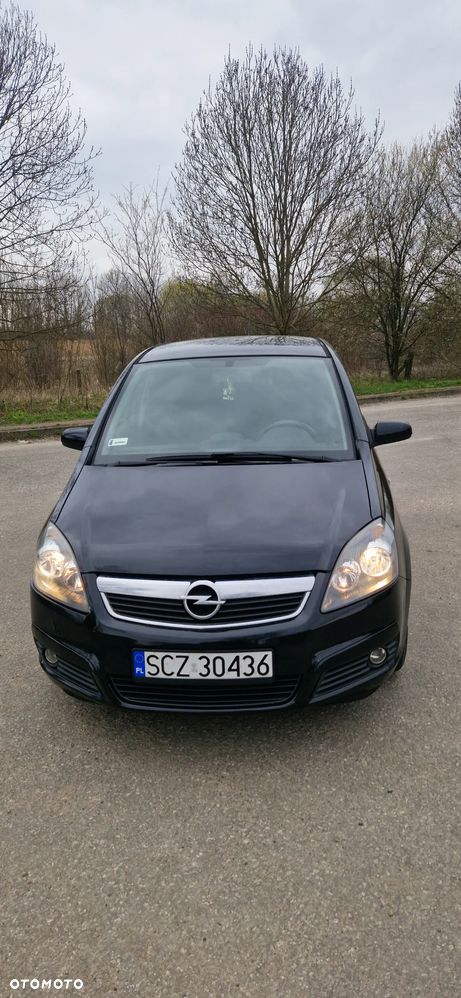 Opel Zafira 1.6 Elegance - 1