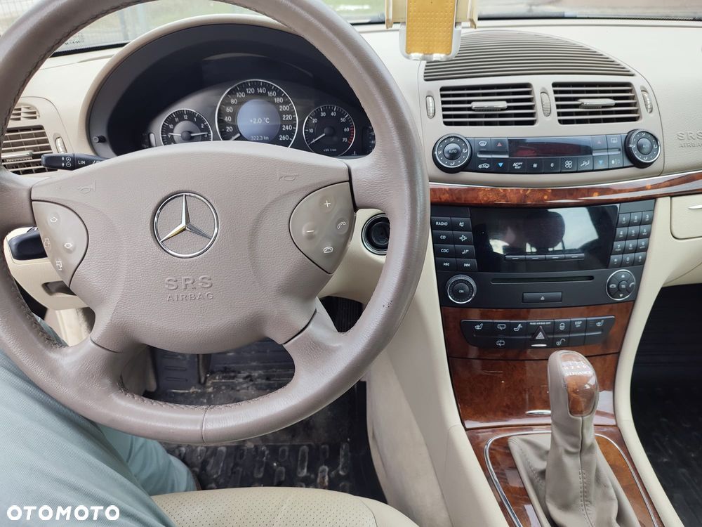 Mercedes-Benz Klasa E 200 Kompressor T Elegance - 12