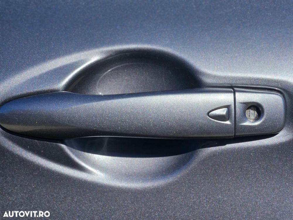 Nissan Qashqai 1.6 DCI Xtronic TEKNA+ - 19