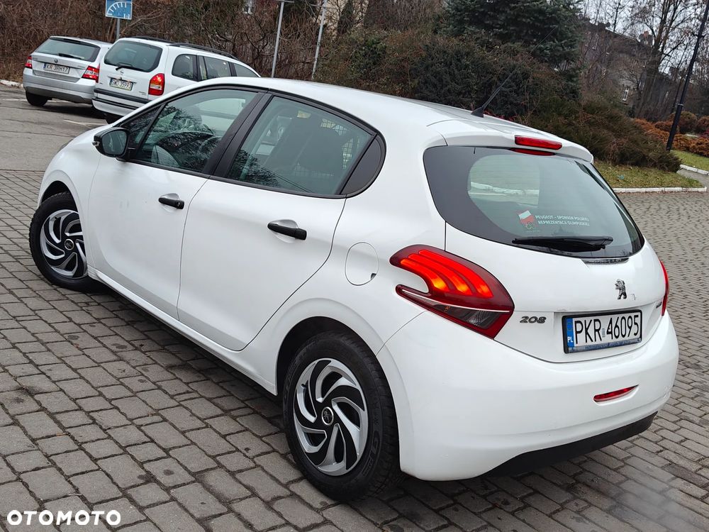 Peugeot 208 - 6