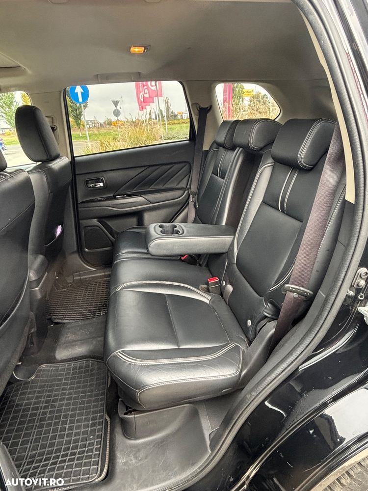 Mitsubishi Outlander - 19