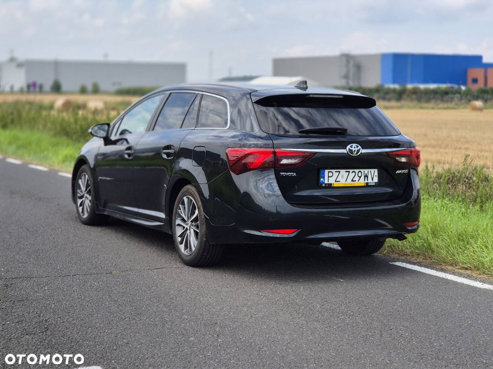 Toyota Avensis 2.0 D-4D Prestige - 4
