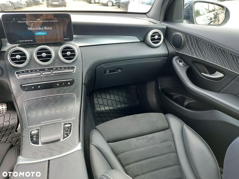 Mercedes-Benz GLC - 24