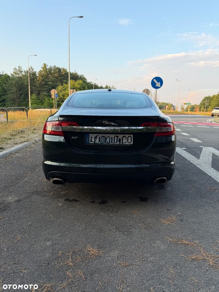 Jaguar XF 3.0 V6 Luxury - 6