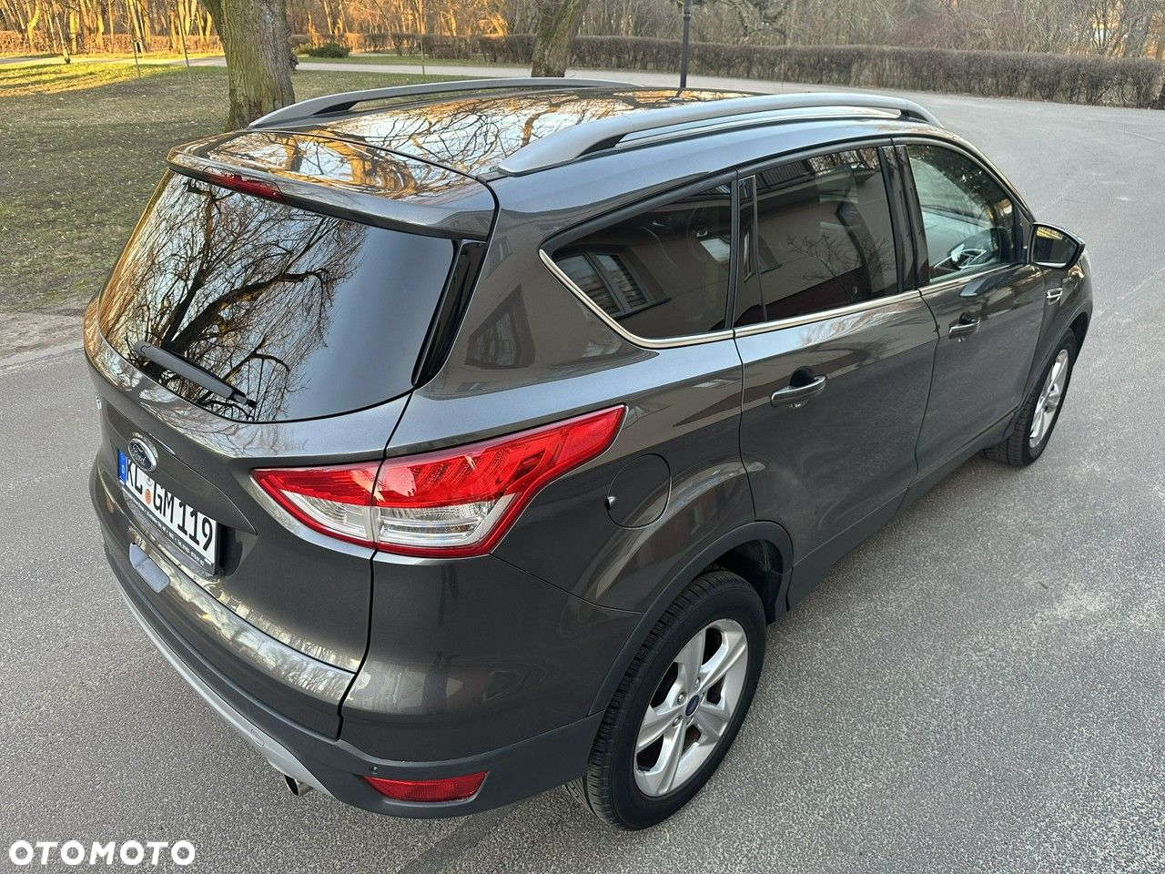 Ford Kuga - 10