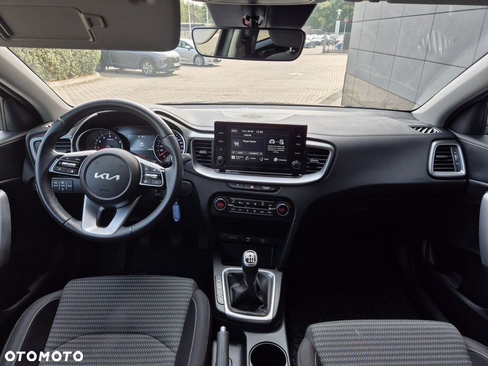 Kia XCeed 1.5 T-GDI M - 12