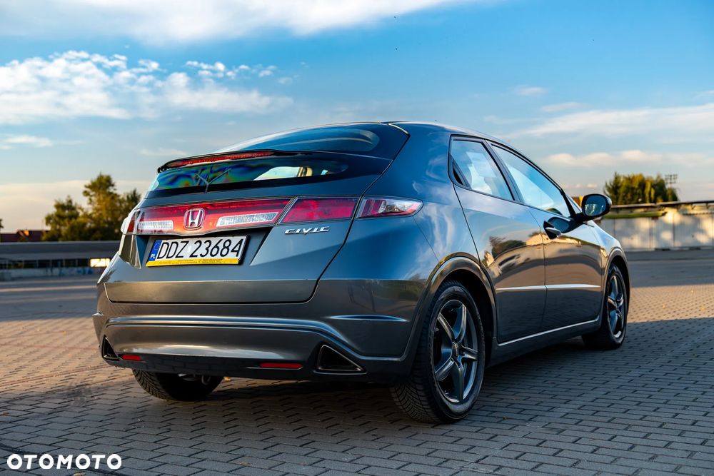 Honda Civic 1.8 Comfort - 1