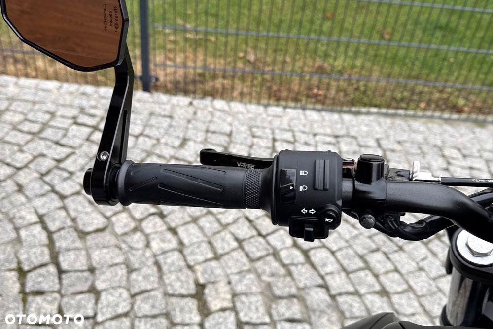 Yamaha MT - 18