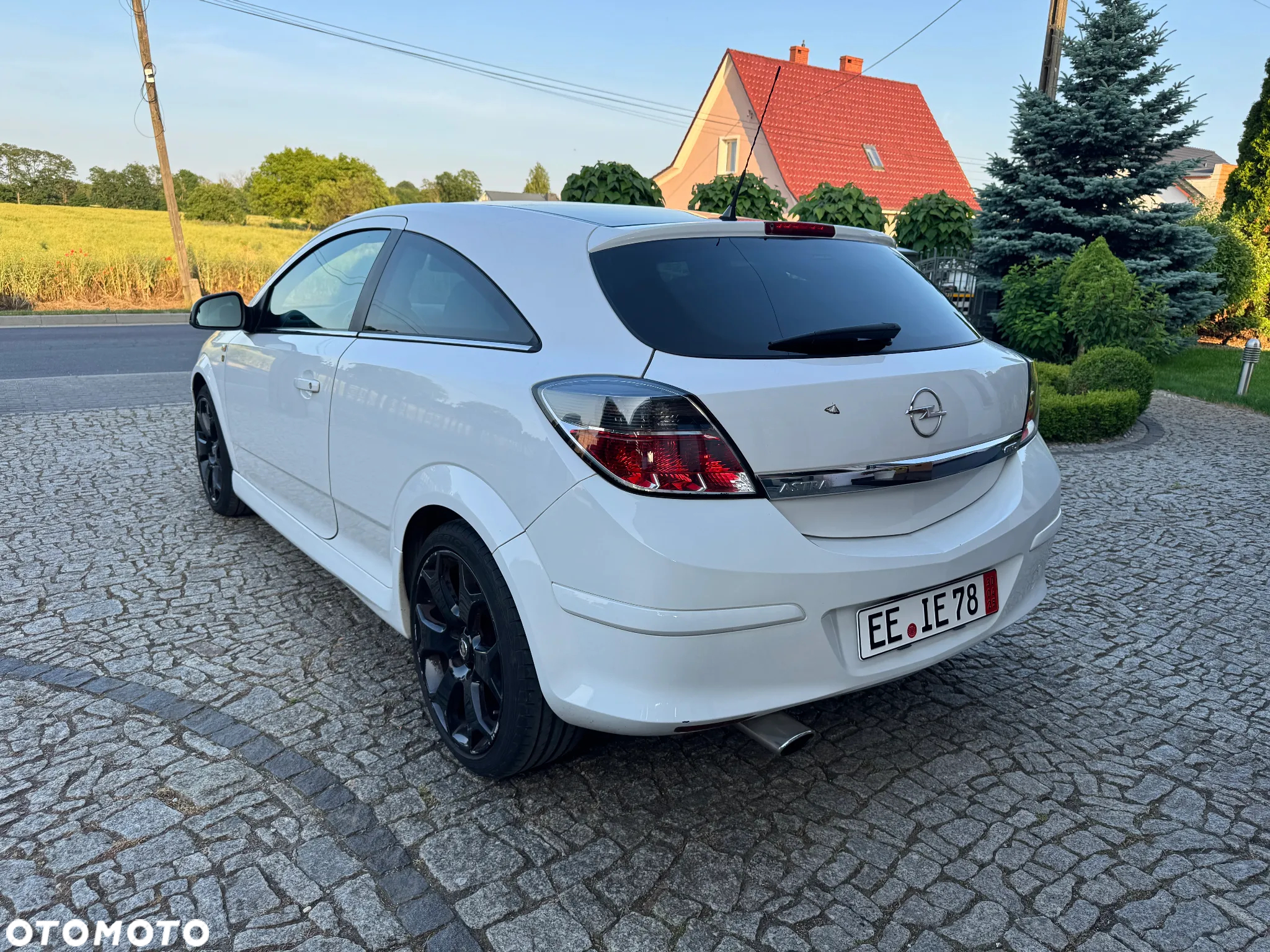 Opel Astra GTC 1.8 Edition 111 Jahre - 7
