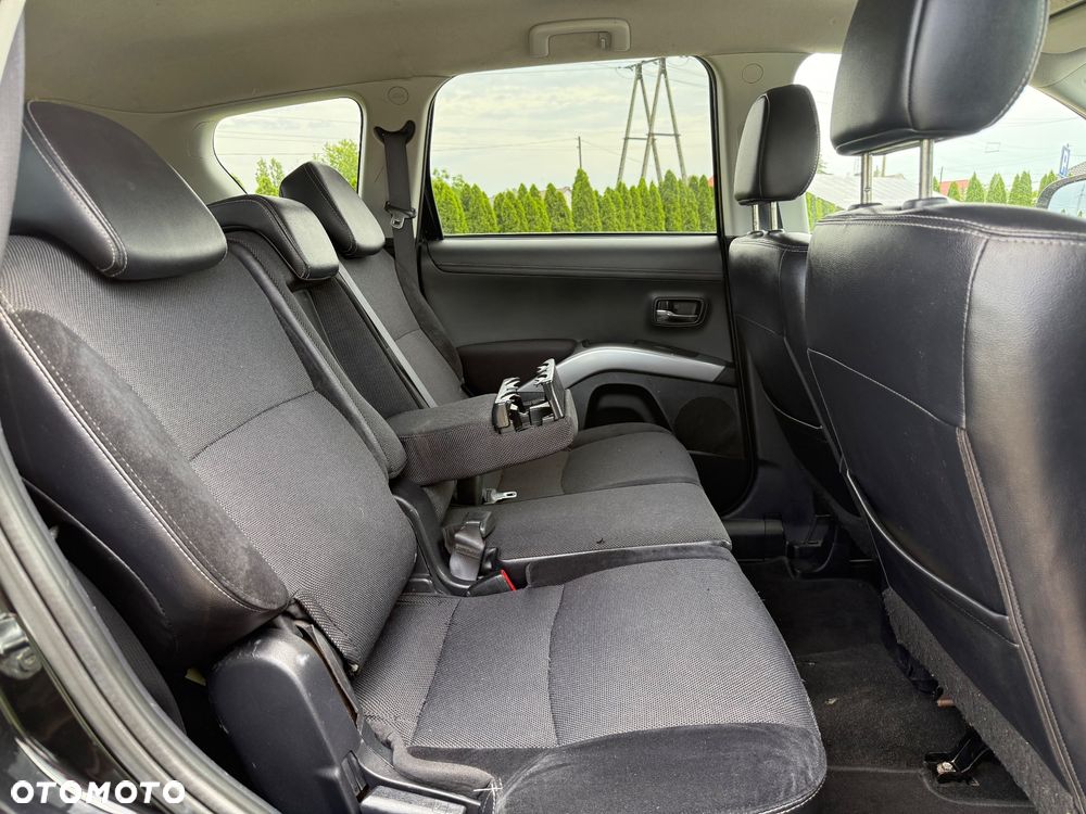 Mitsubishi Outlander 2.0 Intense + 2WD EU5 - 25