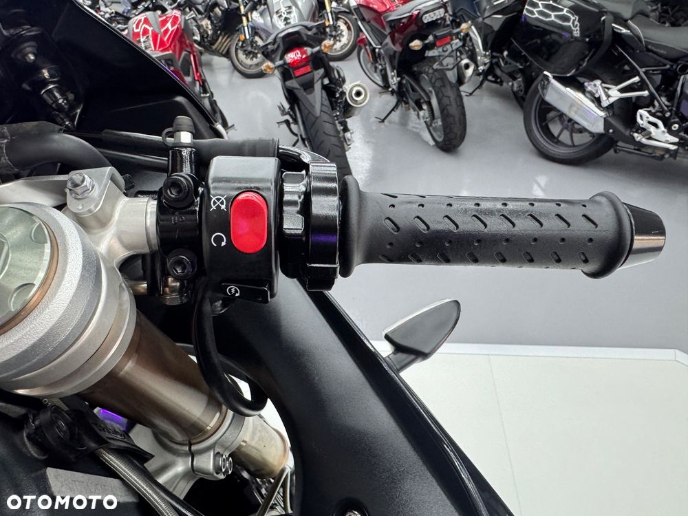 Triumph Daytona - 25