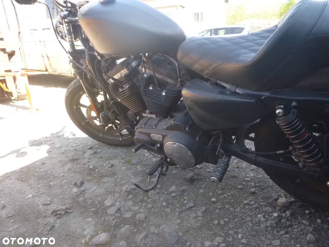 Harley-Davidson Sportster Iron 883 - 4