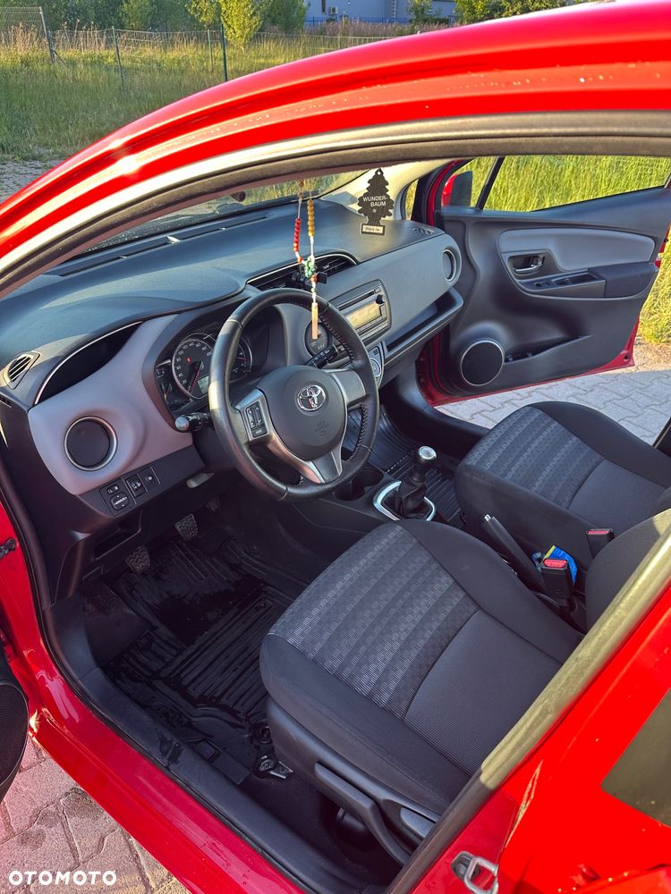 Toyota Yaris 1.0 Active EU6 - 11