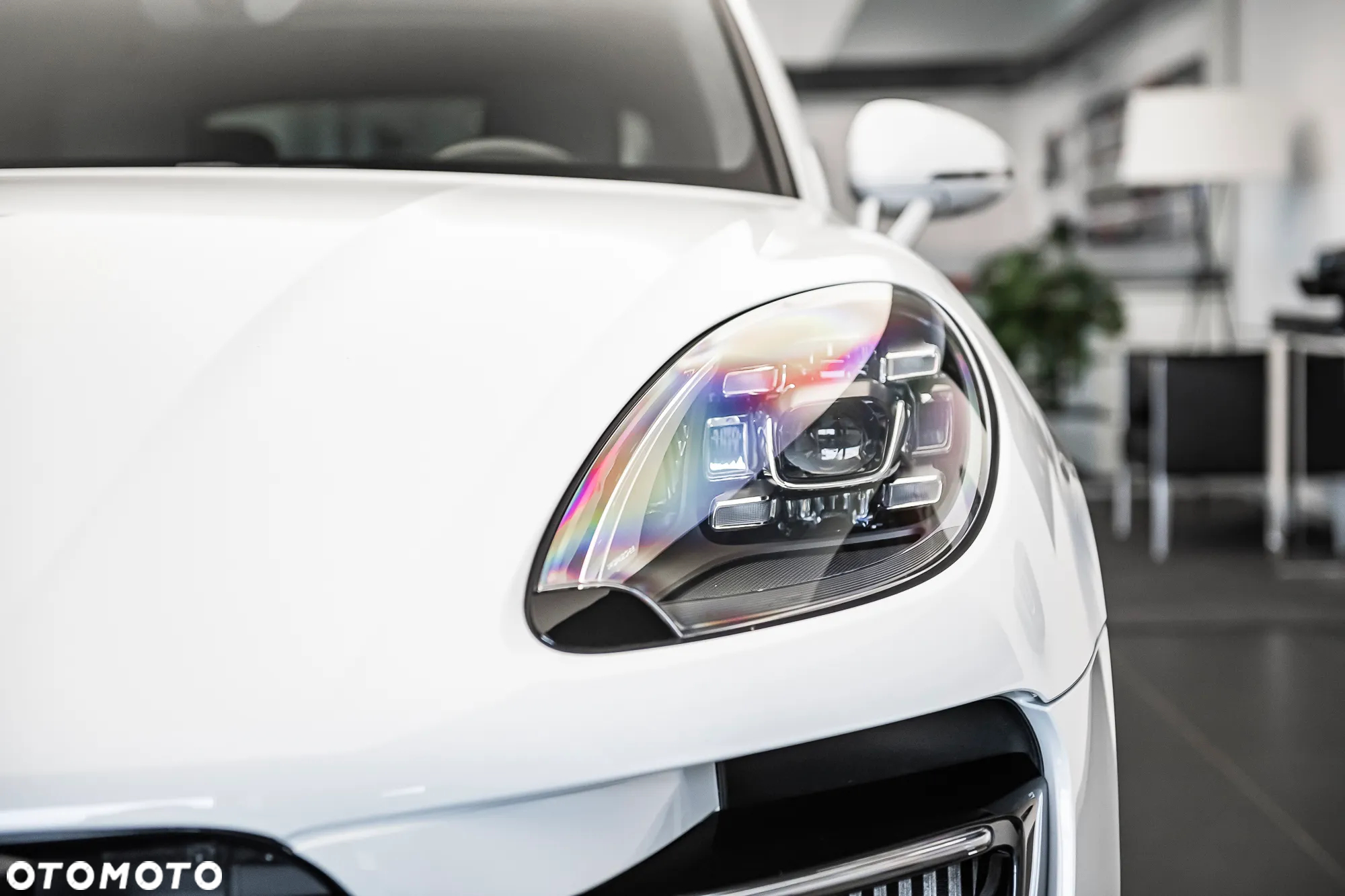 Porsche Macan Turbo - 28