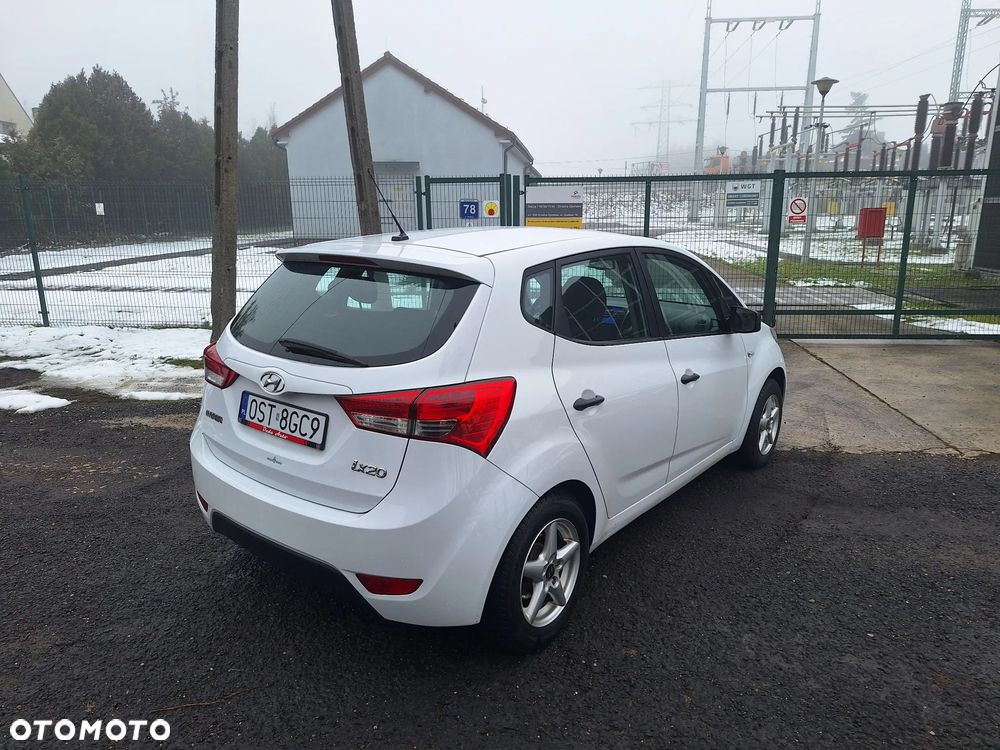 Hyundai ix20 - 3