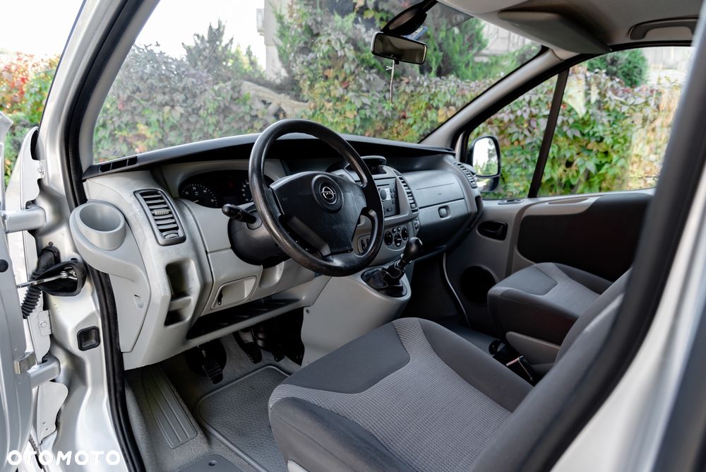 Opel Vivaro - 17