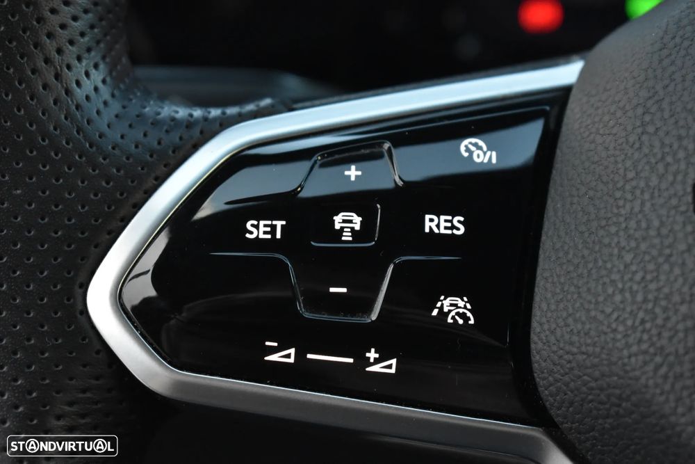 VW Golf 1.4 TSI GTE+ DSG - 28